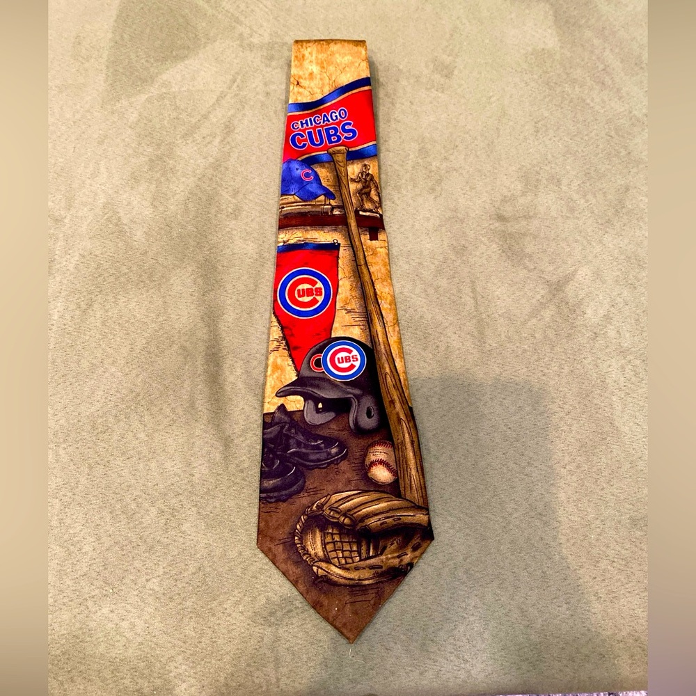 Eagle Wings MLB Chicago Cubs Tie with Cubs Tie Pin